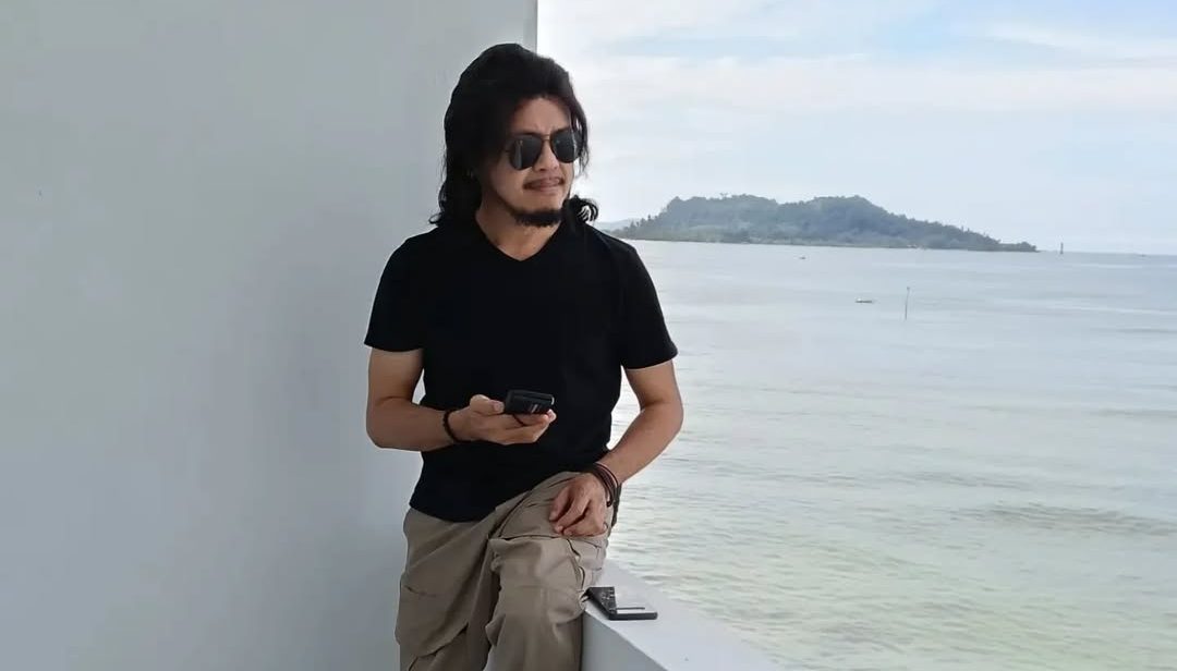 Kocak! Moldy Radja Tuding Troye Sivan Tiru 'Tulus' pada 'Angel Baby'