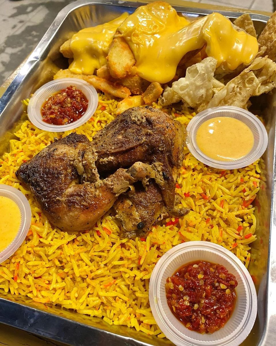 3 Rekomendasi Nasi Kebuli Porsi Jumbo di Jakarta, Enak Buat Ramean!