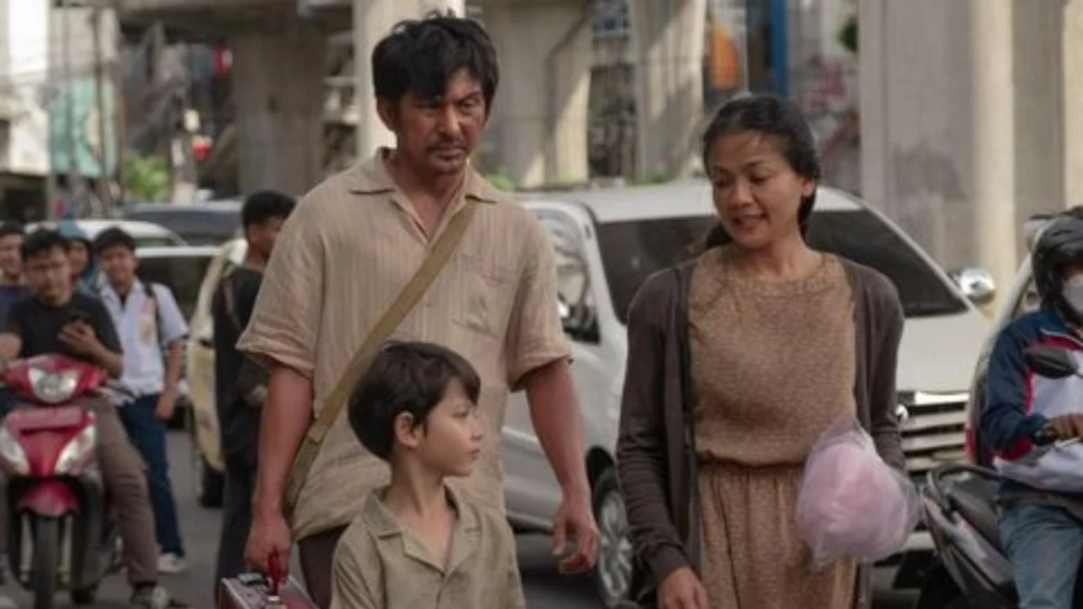 Nirina Zubir Pamer Foto di TPA Bantar Gebang, Totalitas Perankan Pemulung Sampah