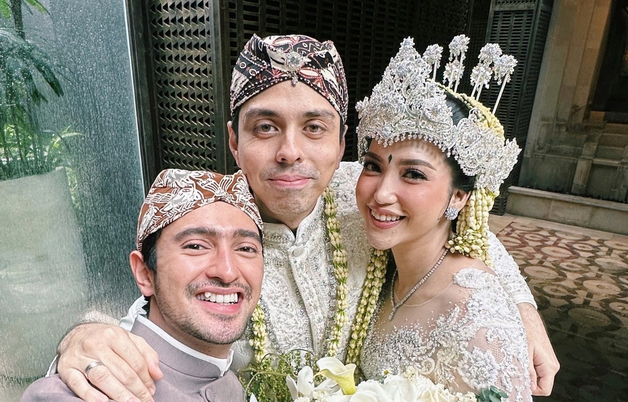 Omar Daniel Nangis Dewi Paramita Menikahi Donnie