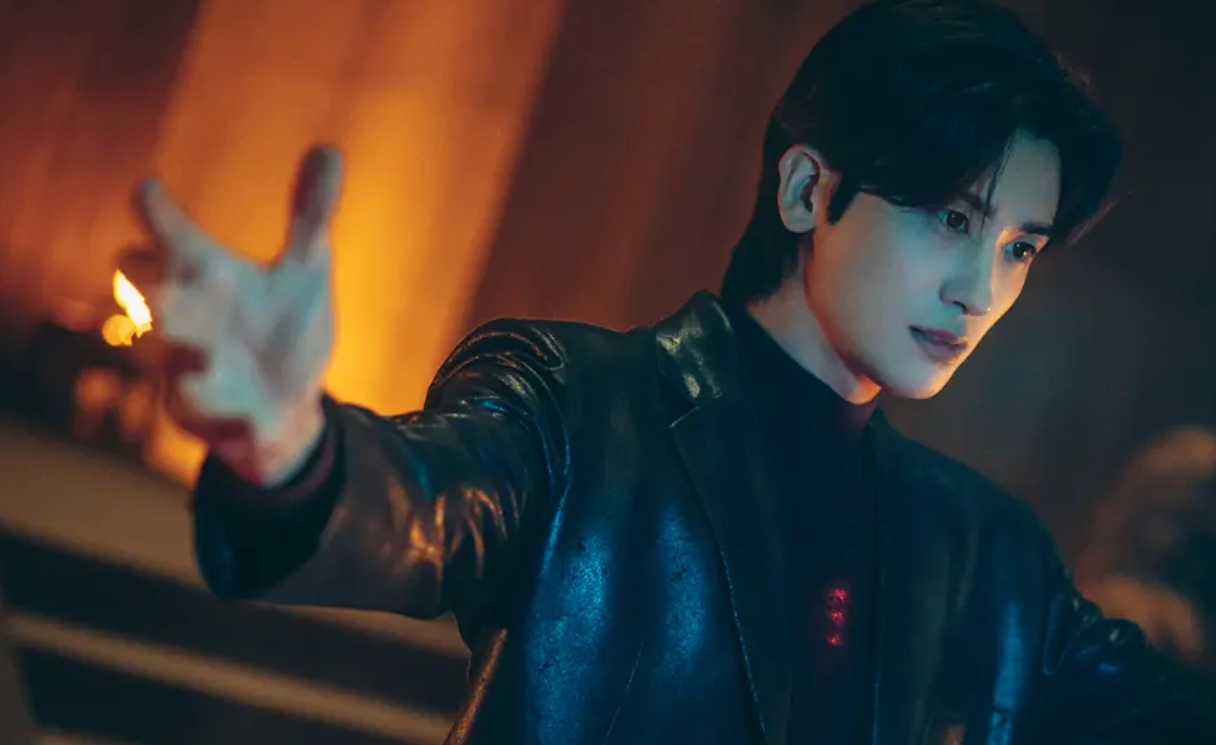 Park Hyung Sik Jadi Jahat-jahat Ganteng di Series 'Twelve', Fans Antusias!