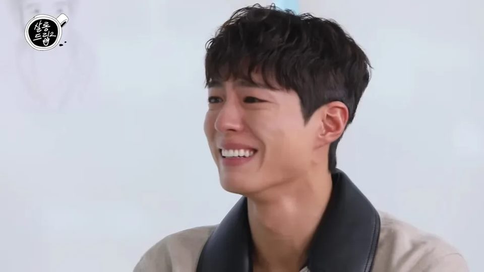 Park Bo Gum Cedera Kaki Saat Syuting di Busan, Dilarikan ke Rumah Sakit Seoul