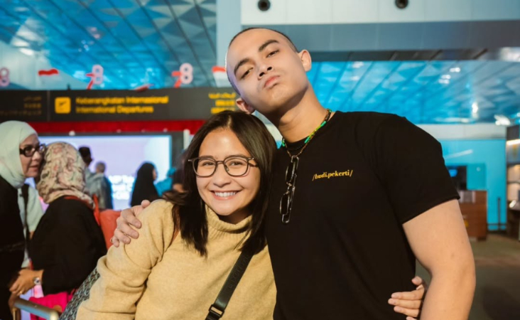 Heboh! Momen Sakral Prilly Latuconsina dan Omara Esteghlal Jadi Sorotan, Segera Menikah?