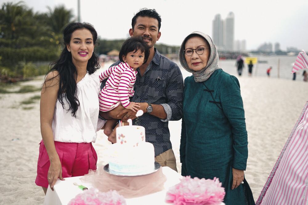 Ortu Seleb Kontroversial - Ratna Sarumpaet Ibu Atiqah Hasiholan [Instagram]