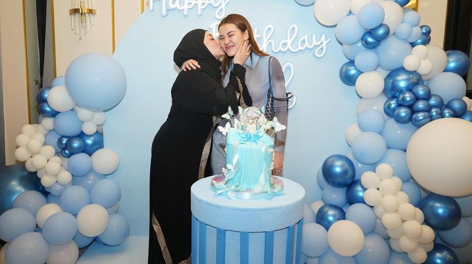 Reza Artamevia Terharu Lihat Aaliyah Massaid Dibahagiakan Thariq Halilintar di Hari Ultah