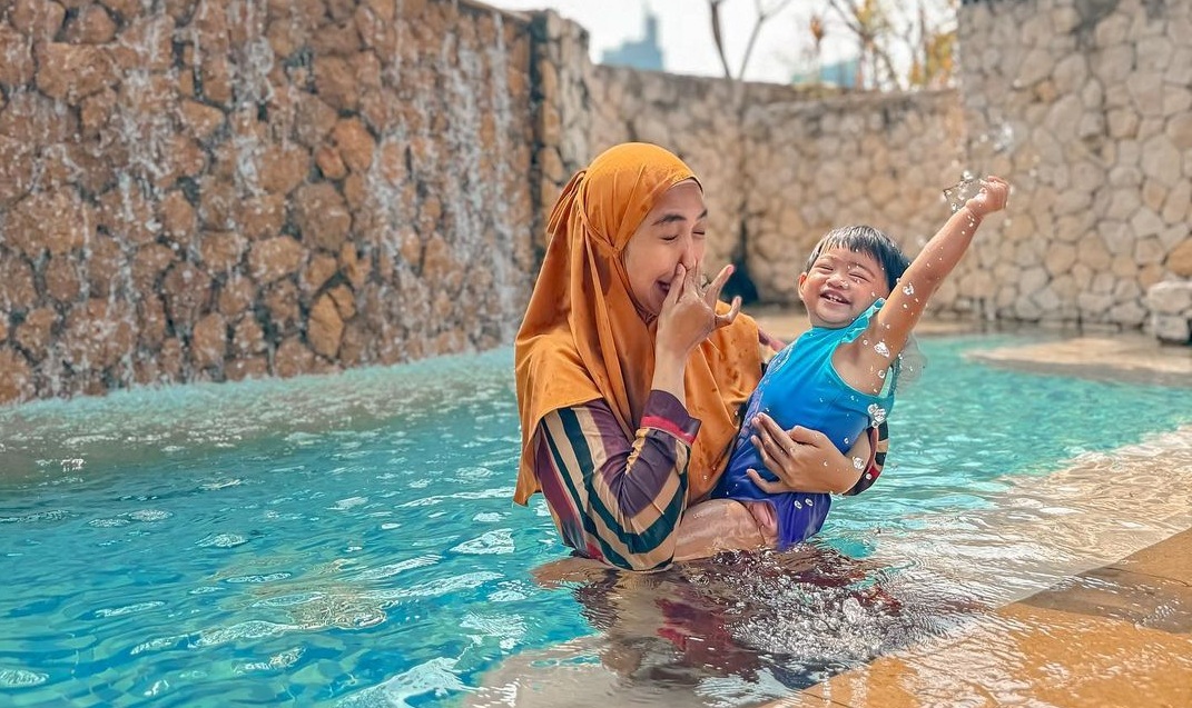 6 Artis Diprotes Gegara Pola Asuh, Ada Ria Ricis hingga Shandy Aulia