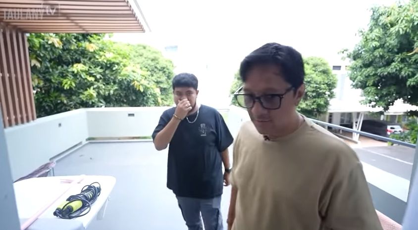Terkuak Alasan Andre Taulany Selalu Selipkan Foto Rigen Rakelna di Feed IG
