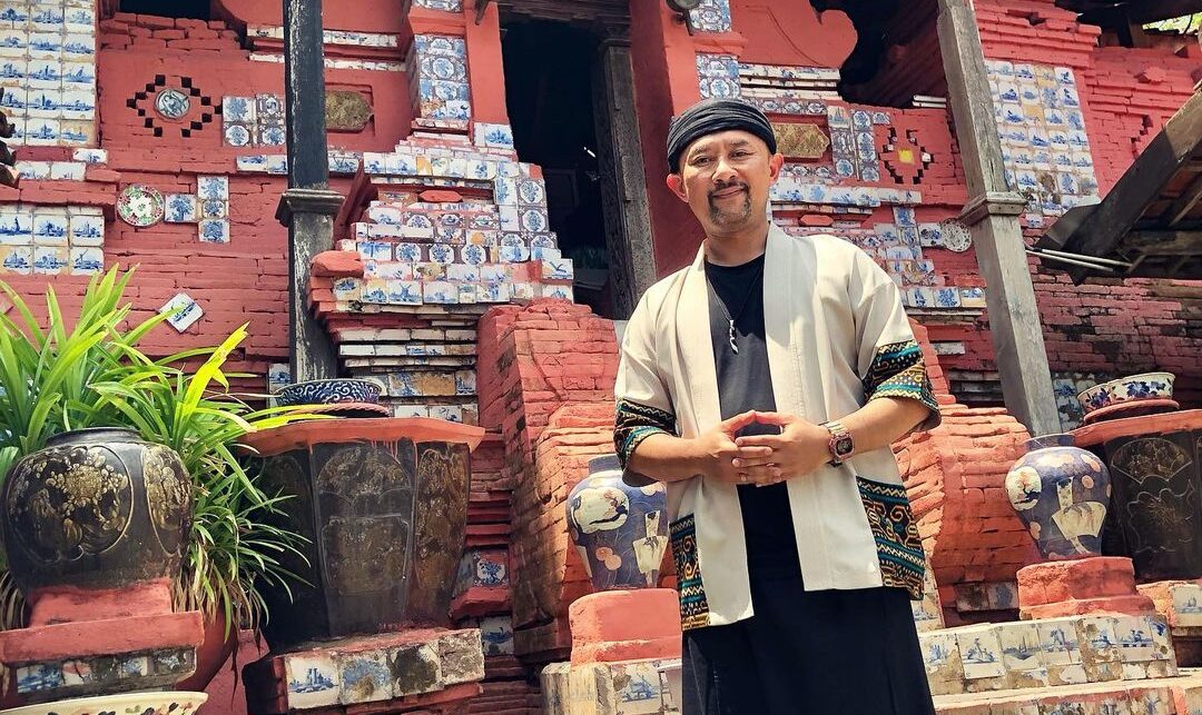 Anggota The Prediksi Ronal Surapraja Daftarkan Diri Jadi Bakal Calon Wali Kota Bandung