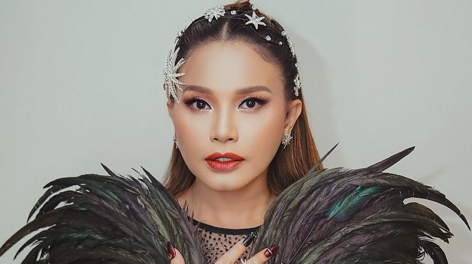 Rossa Tak Sengaja Bawa Pulang HP Karyawan Salon: Aku Klepto