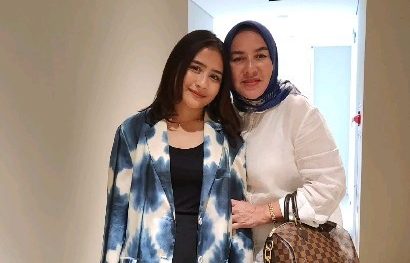 Ibunda Prilly Latuconsina Restui Anaknya sama Omara tapi Nggak Maksa Nikah Cepat
