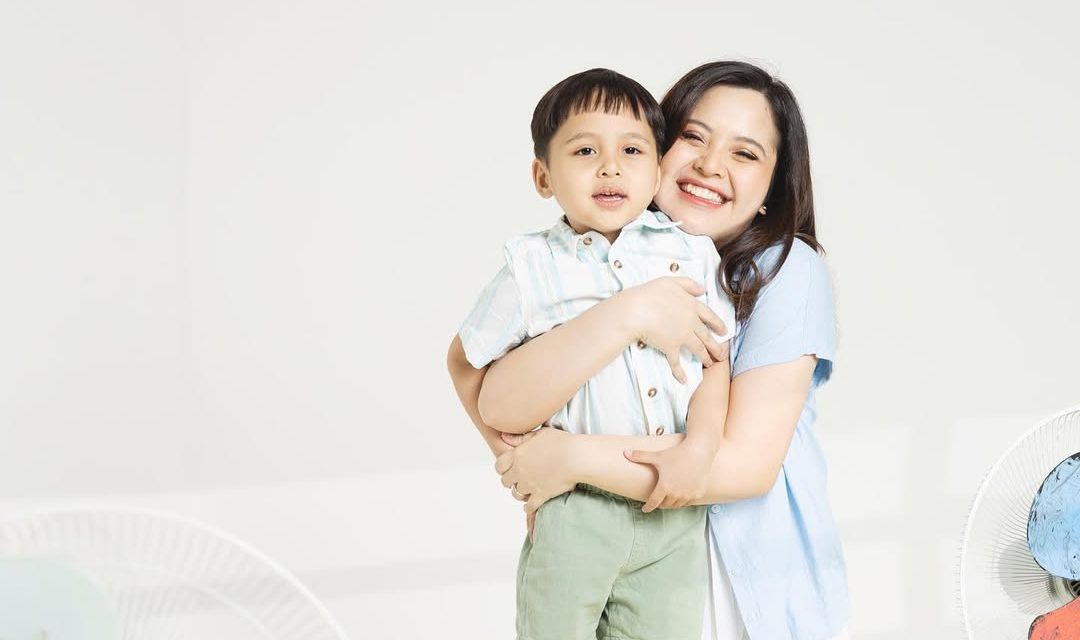 Anak Tasya Kamila Koleksi 100 Kipas, Tak Ada yang Sama!