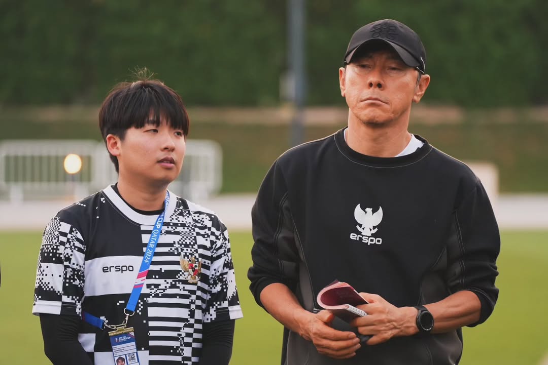 Jeje Hardik Bung Towel Ledek Shin Tae Yong di Instagram