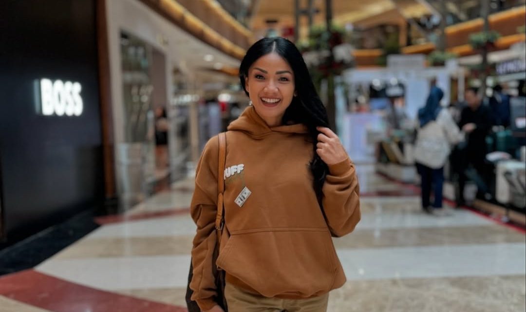 Nirina Zubir Kagok Disapa Tetangga 'Bu RT': Rasanya masih lucu aja