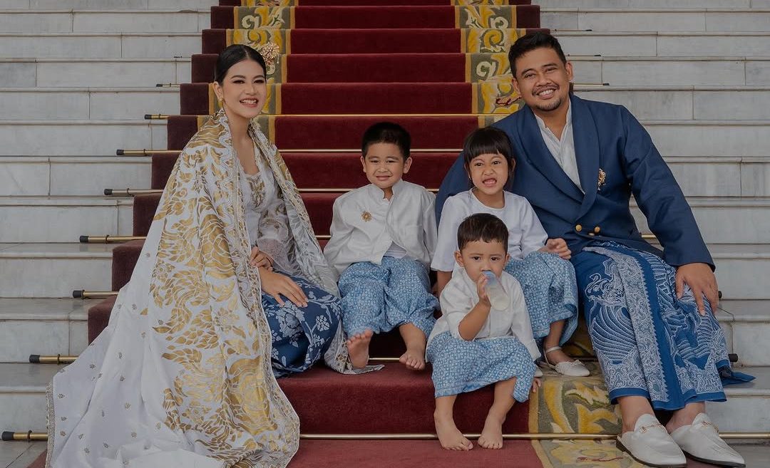 Lagi-lagi Nahyan Nasution Berlaku Lucu di Pemotretan Keluarga Jokowi