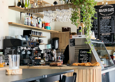 Viral Restoran Bebankan Royalti Musik&Lagu ke Pelanggan, Lho Kok Bisa?