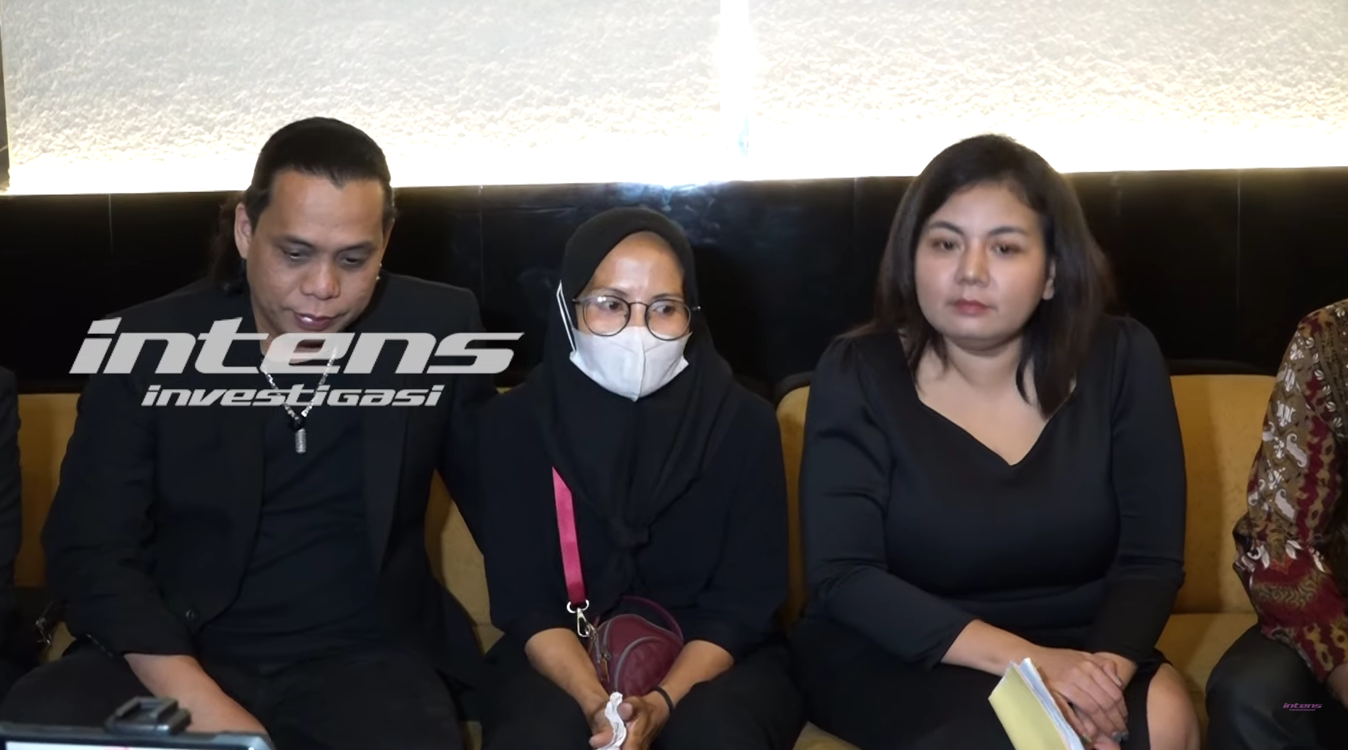Istri Nanang Gimbal Minta Maaf ke Rumah Sandy Permana, Belum Ketemu Ade Andriani