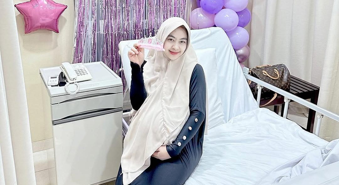 Shindy Putri Lahirkan Anak Perempuan, Namanya Cantik Banget