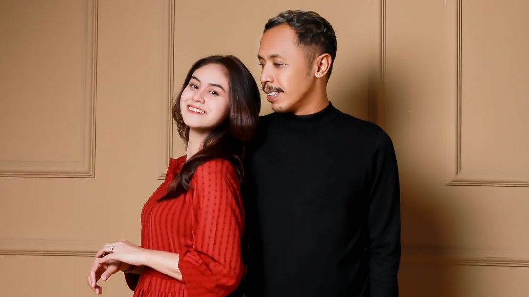 Dwinda Ratna Jawab Kabar Orang Ketiga di Pernikahannya dengan Furry Setya