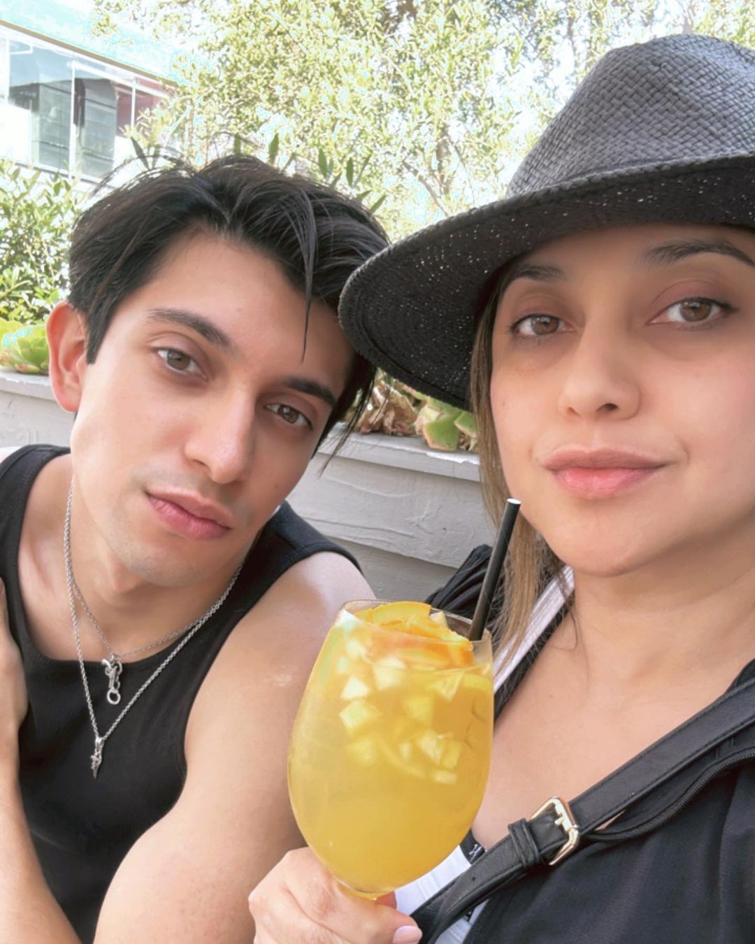 Sarah Azhari Dekat dengan Mantan Pacar Anak, Albany Ray Protes