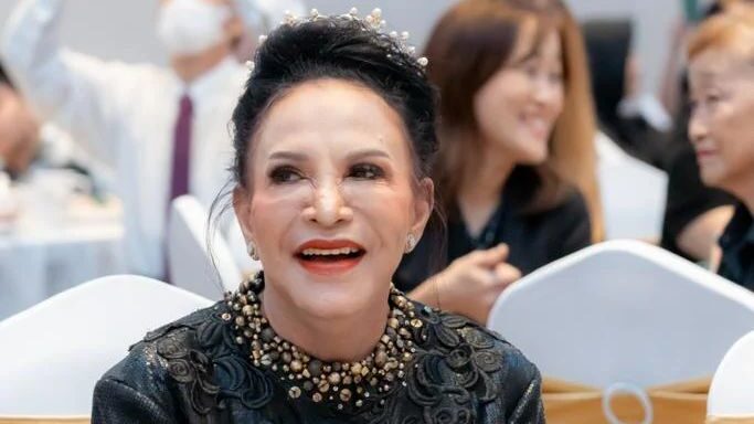 Mpok Atiek Nangis Ketakutan Dengar Ramalan Roy Kiyoshi