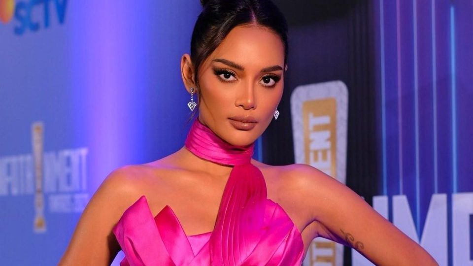 Gak Sengaja Spill Fuji Nge-vape, Erika Carlina Respons Begini