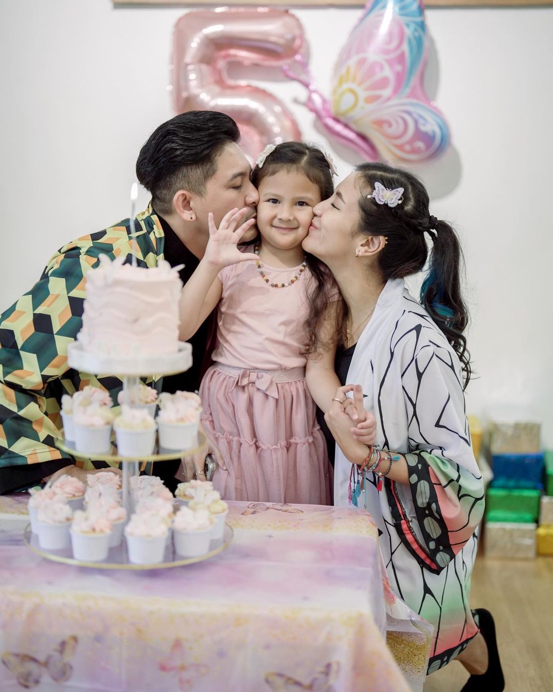 Dialami Anak-anak Sharena Delon, Ini Penyebab Buah Hati Alergi Produk Susu Sapi