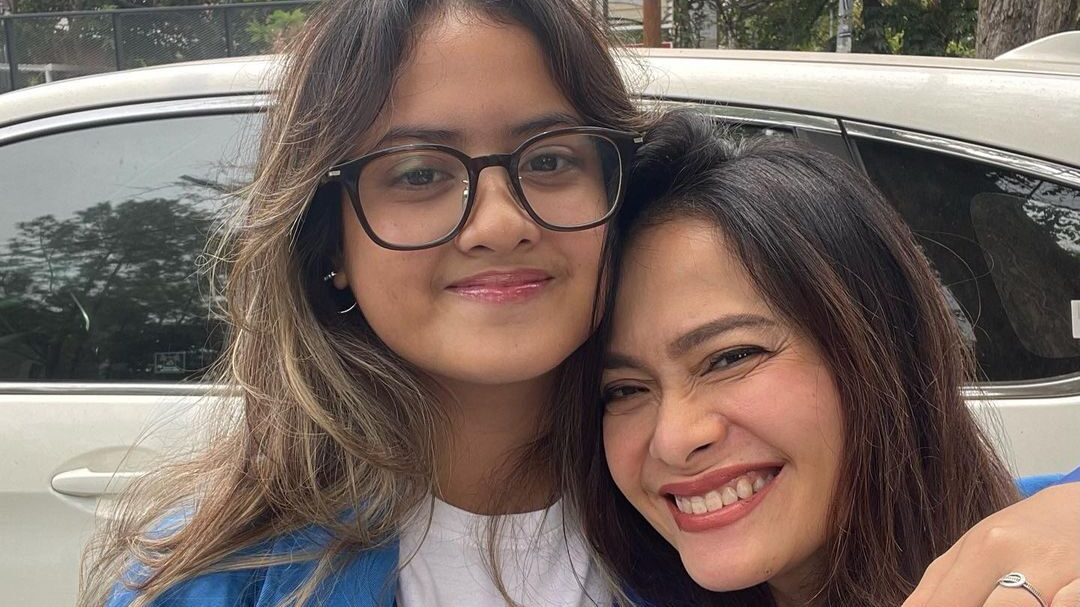 Ersa Mayori Belajar LDR dengan Putri Sulung yang Baru Jadi Mahasiswa