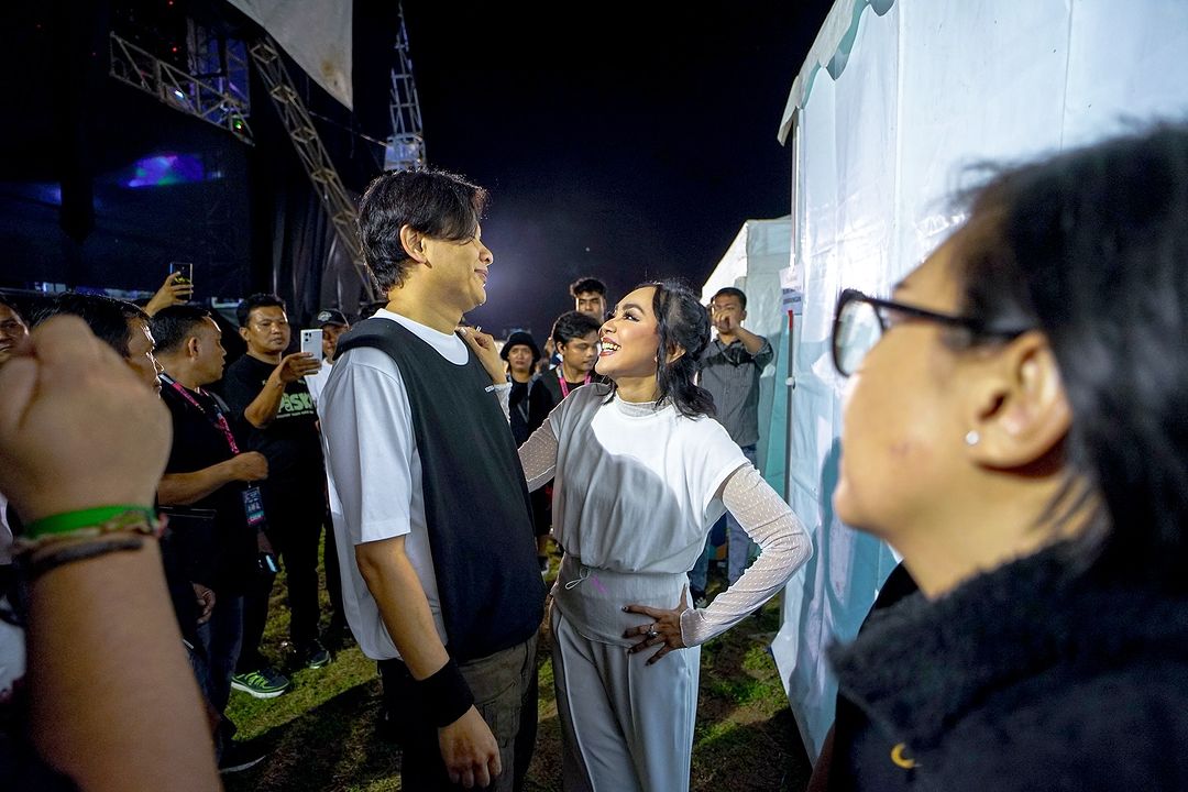 Reaksi Armand Maulana saat Perselingkuhan Masa Lalu Diungkap Dewi Gita