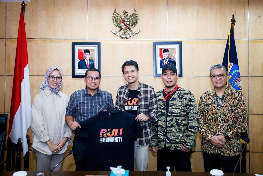 Cara Tak Biasa Dimas Seto dan Dhini Aminarti Donasi untuk Palestina