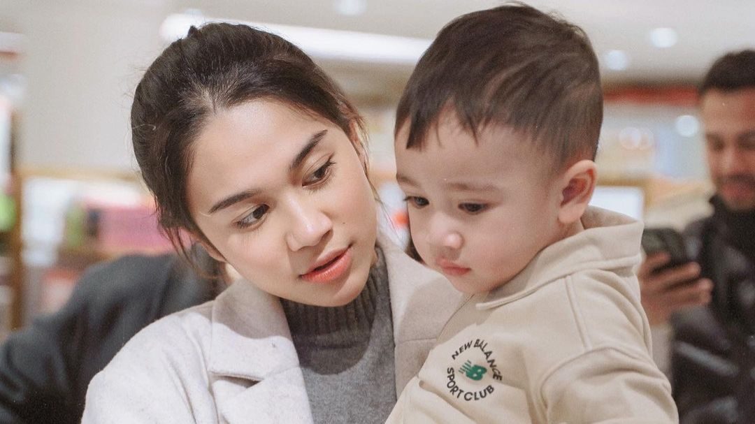 Akrab dengan Cipung, Azizah Salsha Siap Punya Anak dari Arhan?