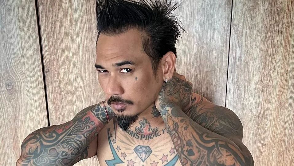 Beda Pembawaan Jerinx Saat Podcast Deddy Corbuzier dan Densu, Ada yang Mabuk Berat