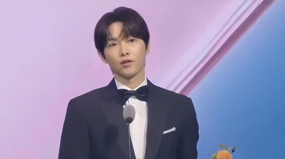 Song Joong Ki Nangis Film Terbarunya Flop?