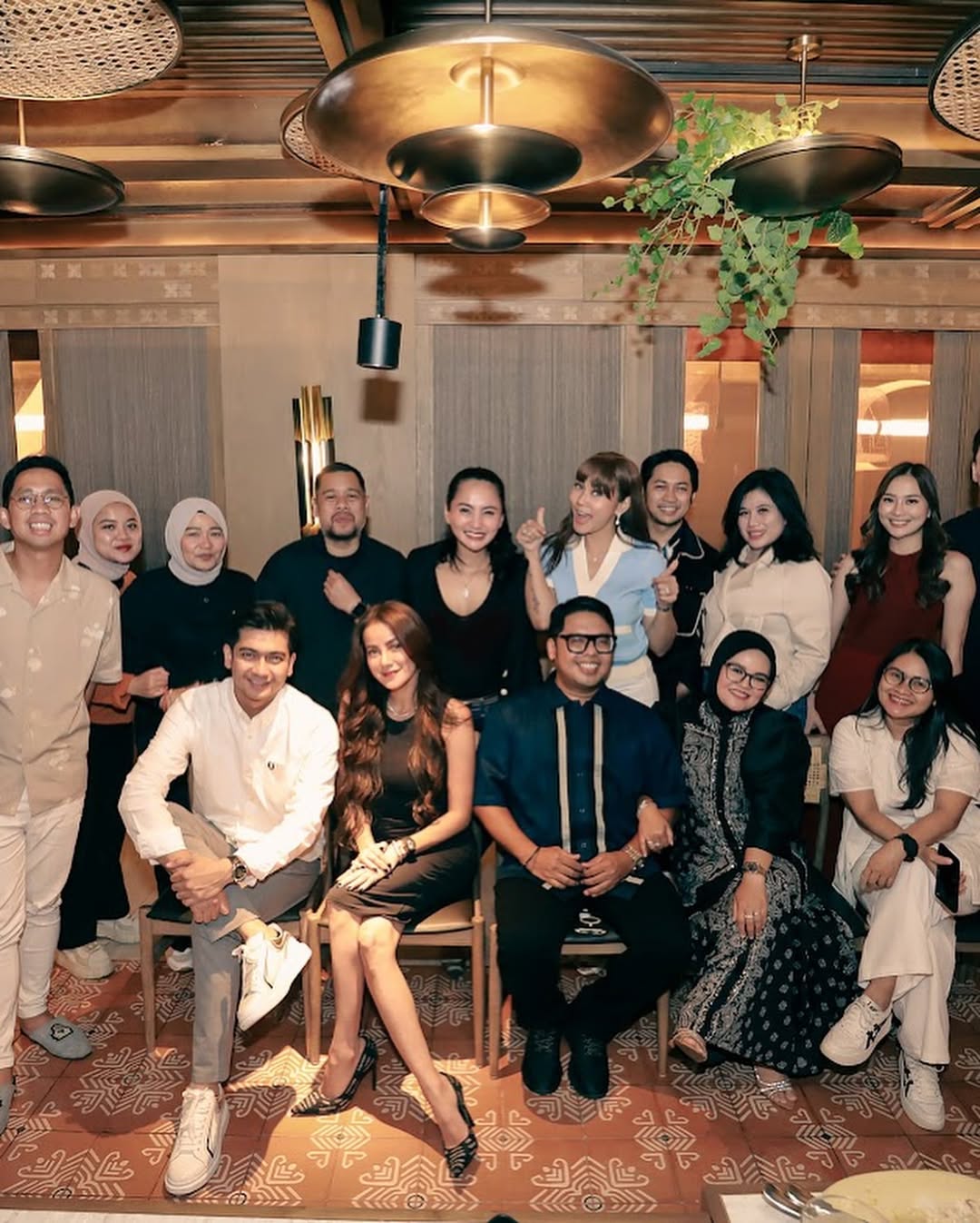 Olla Ramlan dikabarkan pacaran dengan Teuku Ryan