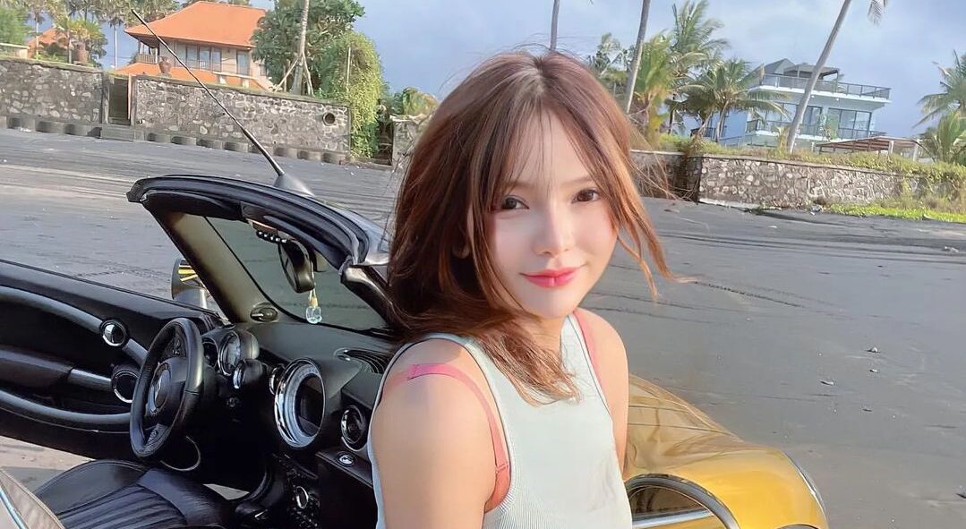 Ponsel Model Tiara Aurellie Dibajak Oknum, Datanya Digunakan Untuk Buka BO