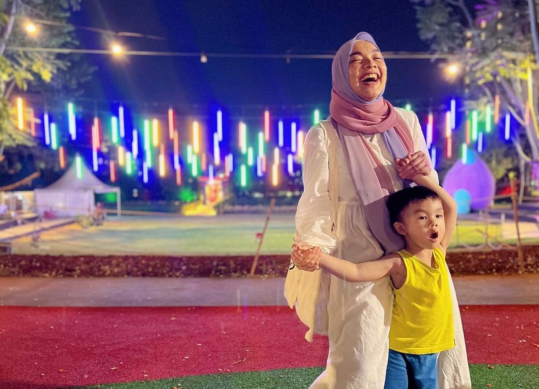 Dear Tika Bravani, Coba 4 Cara Ini untuk Hadapi Anak Introvert