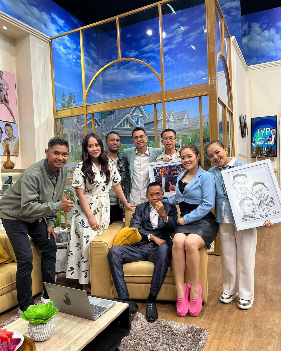 Tukul Arwana Makin Membaik, Kini Rutin Terapi Wicara