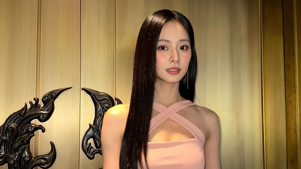 Tzuyu TWICE Cantik Bak Dewi meski Sempat 'Dijemur' sebelum Acara di Jakarta