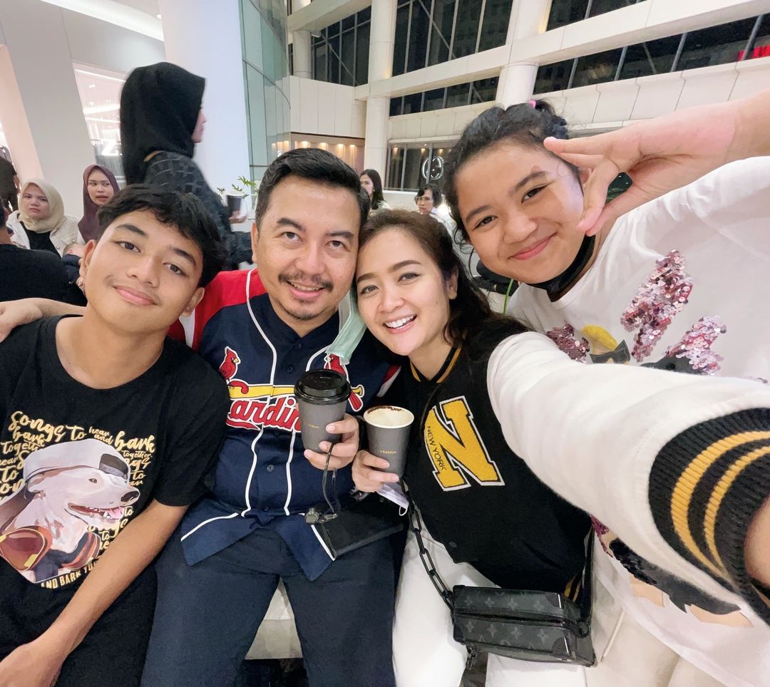 Vega Darwanti Kenang Momen Ngidam Aneh Saat Hamil