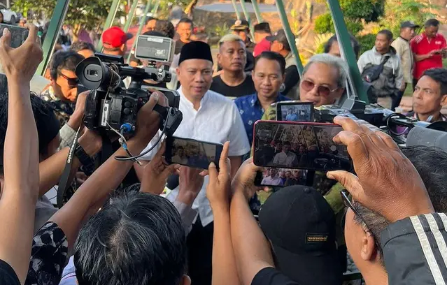 Vicky Prasetyo Calonkan Diri Jadi Wakil Bupati Pemalang, 4 Artis Maju Pilkada 2024