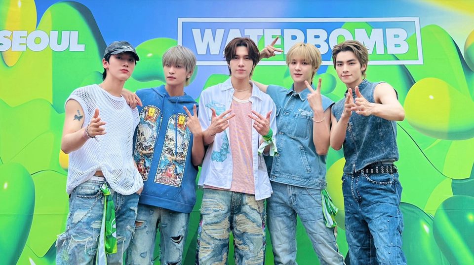 WayV Viral Gegara Jadikan Kondom Properti saat Tampil di Waterbomb 2024