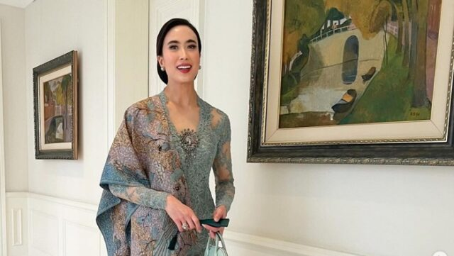 Wow! Intip Koleksi Mewah Menteri Pariwisata Widiyanti Putri Wardhana, Pakaian Chanel Ratusan Juta!