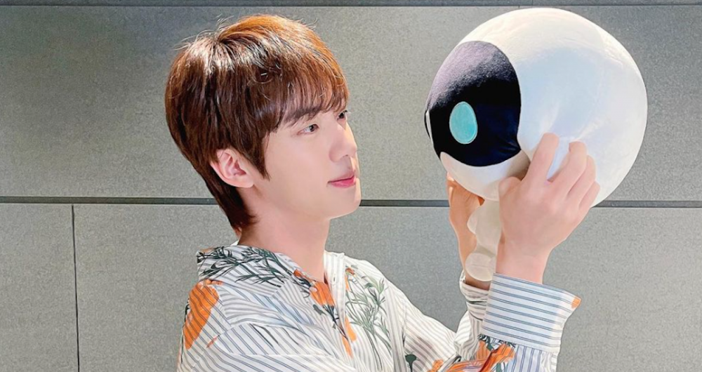 Akun Instagram Wootteo Aktif Kembali Jelang Selesainya Wamil Jin BTS