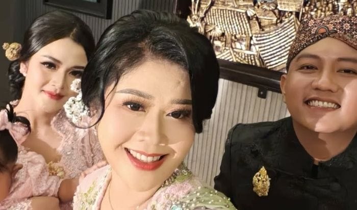 Akun Medsos Ibu Mertua Denny Caknan Digeruduk Warganet, Disebut Senang Punya Menantu Kaya
