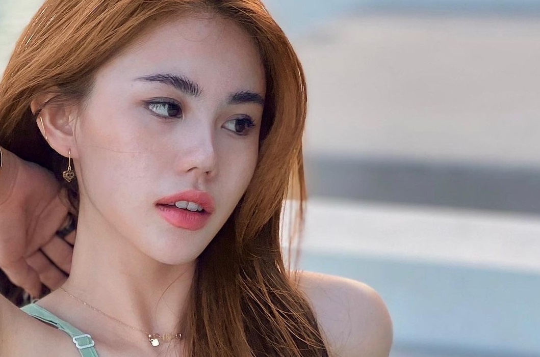 Mobil Zoe Levana Terobos Jalur Busway, Segini Dendanya!