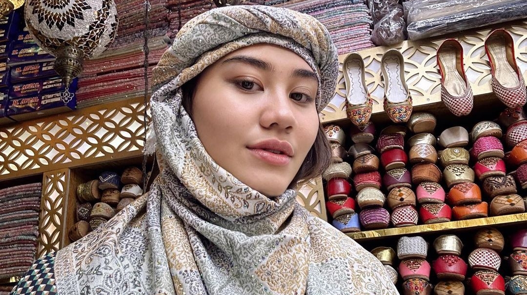 Aaliyah Massaid Pakai Dress Harga Sejuta saat Kunjungi Dubai