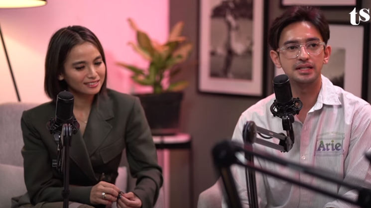 Acha Septriasa Lakoni Adegan Intim dengan Omar Daniel di Film, Suami Kurang Nyaman