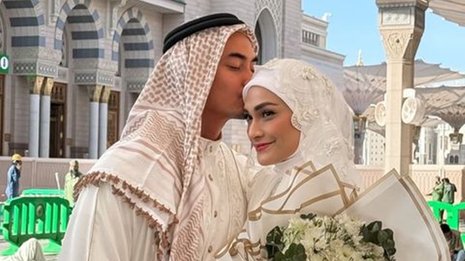Sah! Zumi Zola dan Putri Zulhas Resmi Menikah di Madinah