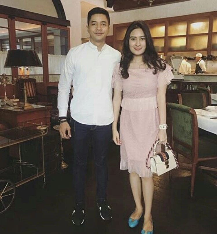 Adly Fairuz dan Angbeen Rishi sepakat bercerai. [Instagram]