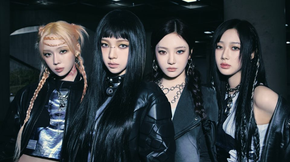 aespa Tanggapi Langsung soal Chat 'Diinjak' Bang Si Hyuk, Winter Cuma Ketawa