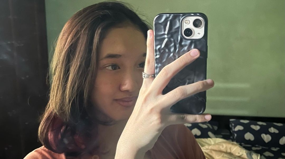 Cantiknya Aisha Putri Duta Modjo yang Jadi Backing Vocal Sheila on 7